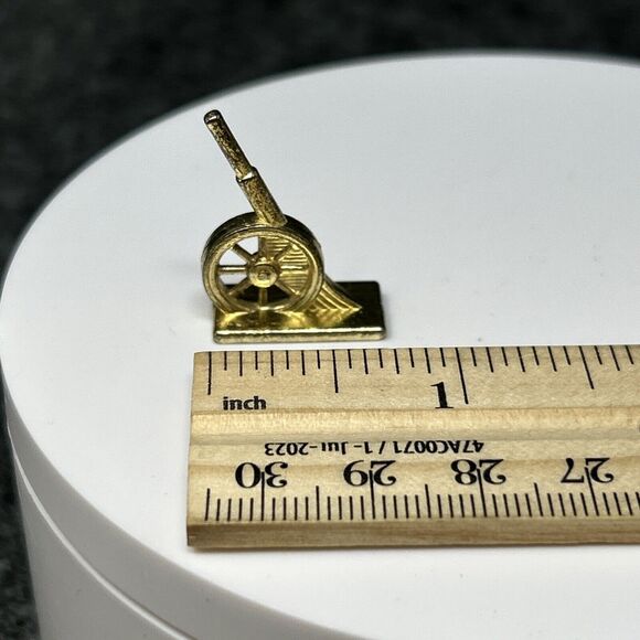 Vtg Monopoly Replacement CANON Game Piece GOLD 1985 Special Anny Edition - Picture 1 of 4